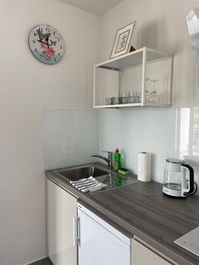 Sandra Apartments Макарска Экстерьер фото