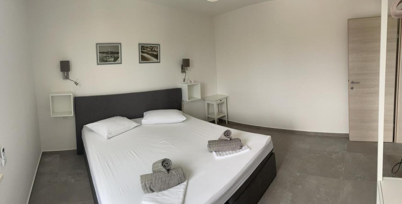 Sandra Apartments Макарска Экстерьер фото