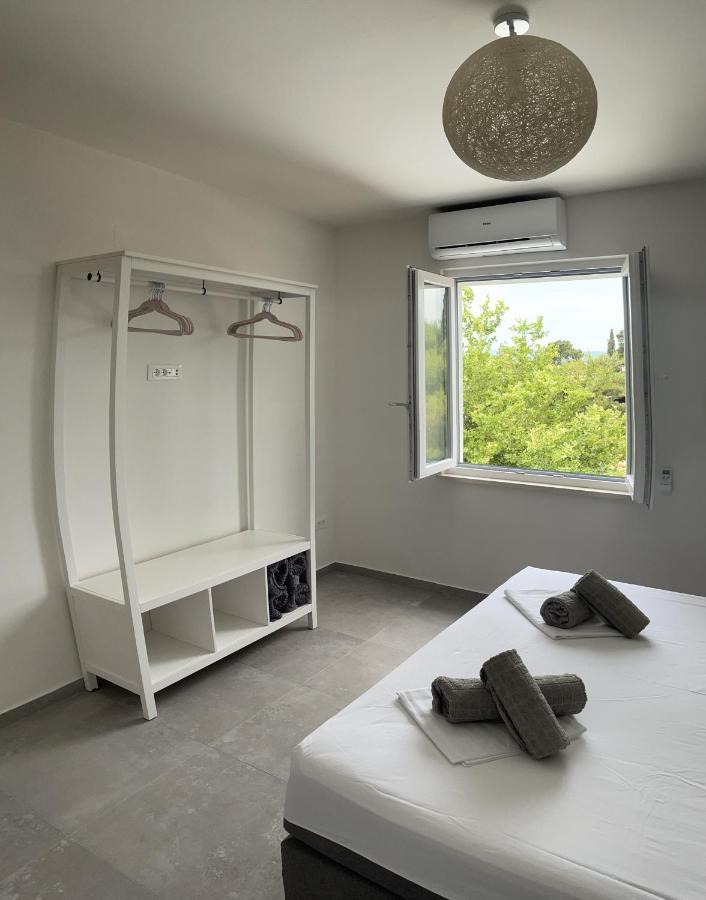 Sandra Apartments Макарска Экстерьер фото