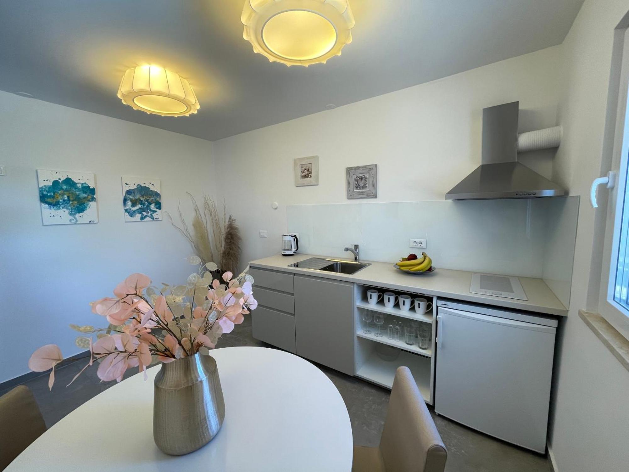 Sandra Apartments Макарска Экстерьер фото